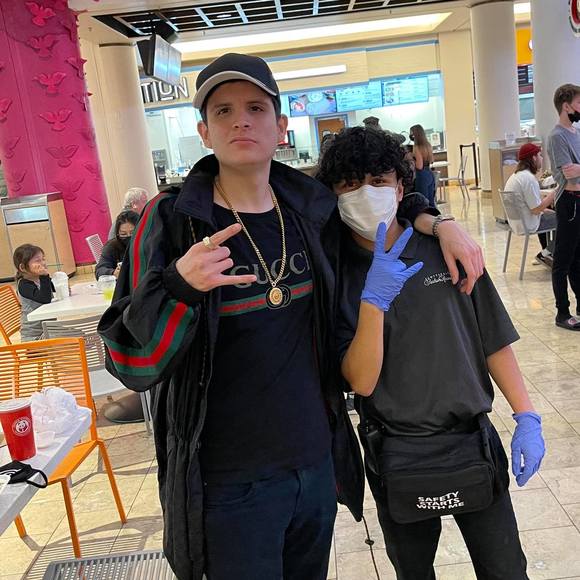 Meet your Posher, Arturo - Picture 1 of 1